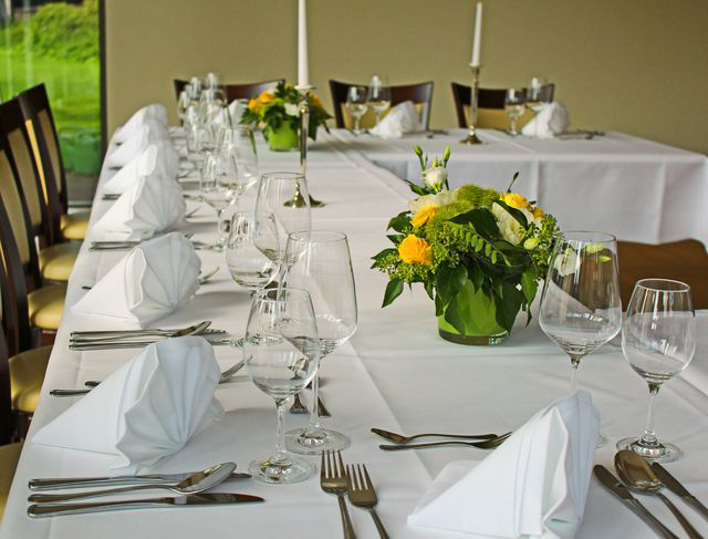 Feine Stoffservietten für Ihre Tafel