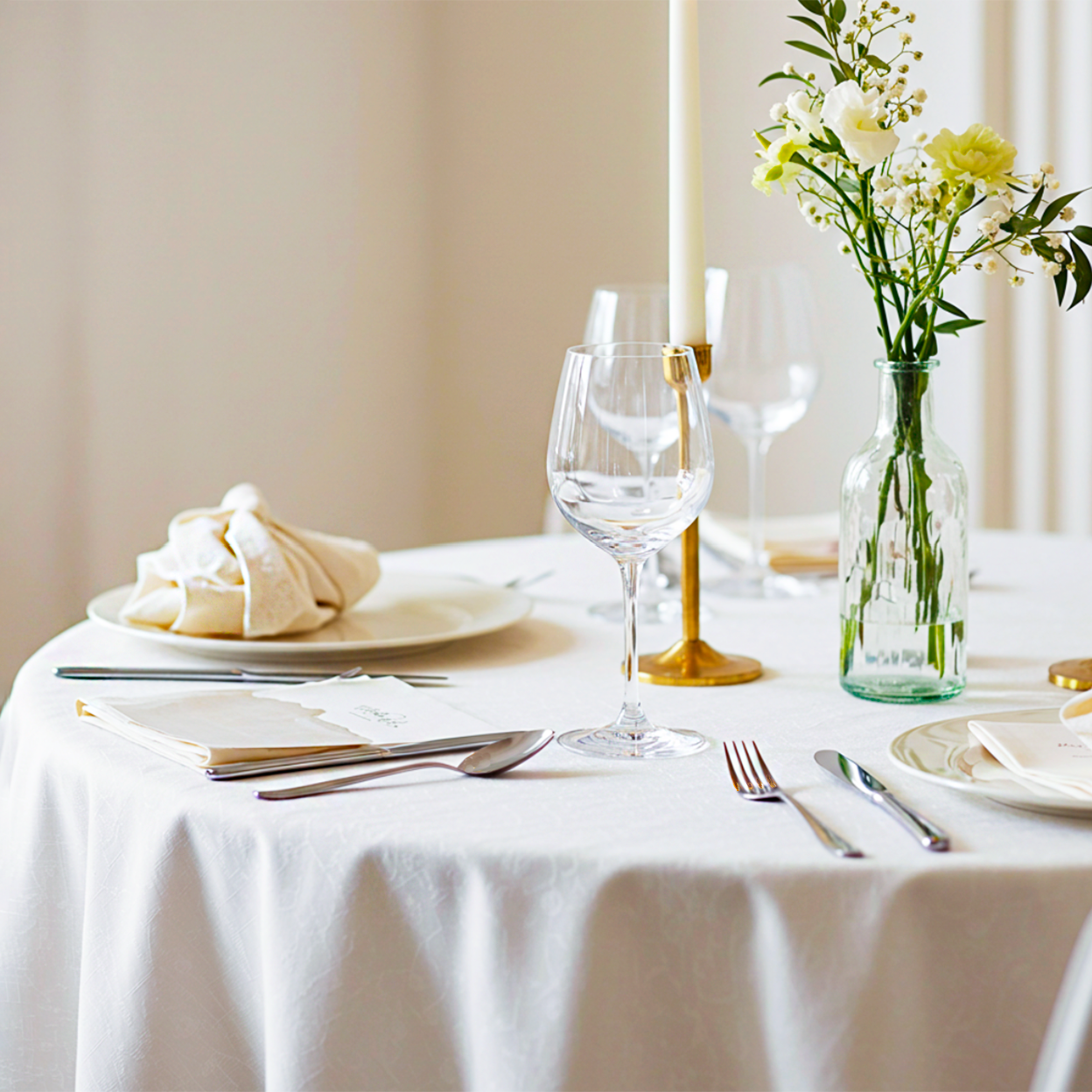 Tischdecke Klara rund Baumwolle weiß