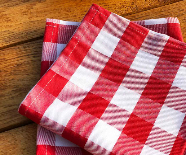 20 cocktail napkins, red and white checkered, 30x30