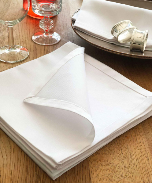 6 cloth napkins Mauritzia, white, with envelope corner, 45x45