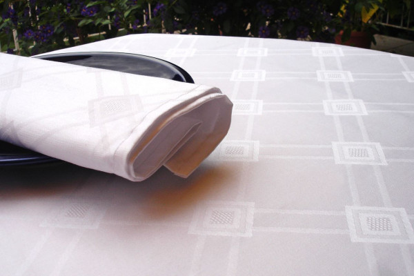 Damask tablecloth Milara, white, with elegant pattern, 140x260