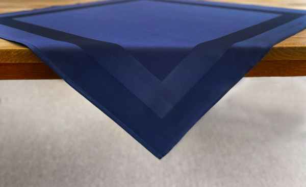Table topper Padua, dark-blue, with satin band, 80x80