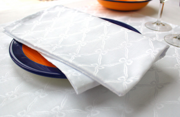 6 damask napkins Fina, white, with classic pattern, 50x50